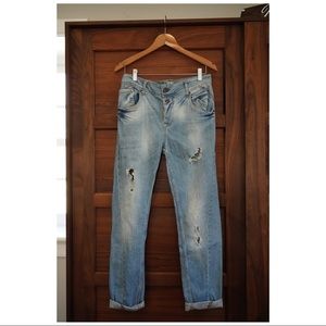 ZARA TRF distresses boyfriend jeans